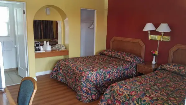 Slumber Motel 5